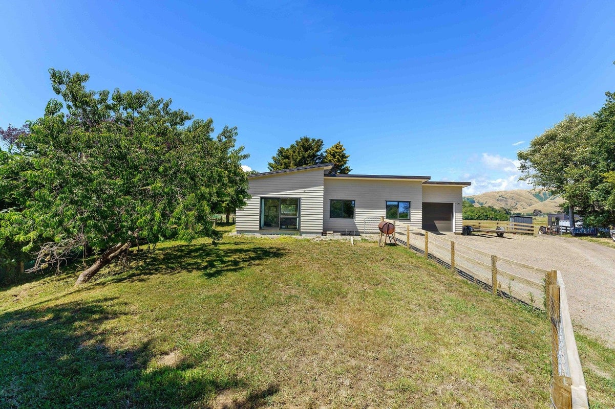 135 Te Horo Beach Road, Te Horo - Carousel 2