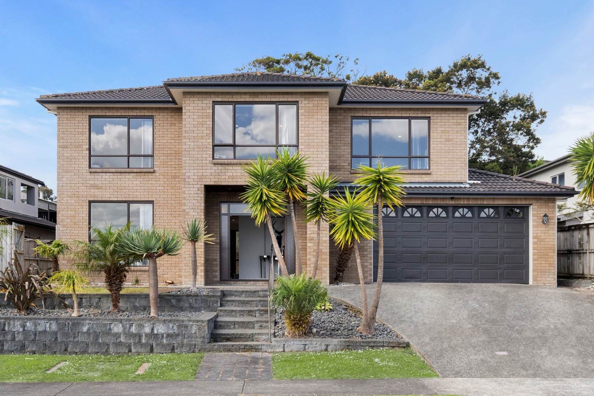 9 Corricvale Way, Northcross, Auckland - Carousel 1