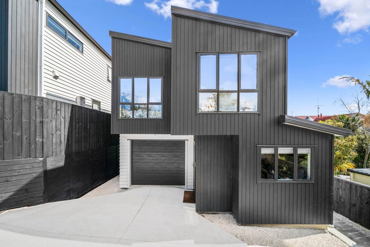 83B Penzance Road, Mairangi Bay, Auckland - Carousel 2