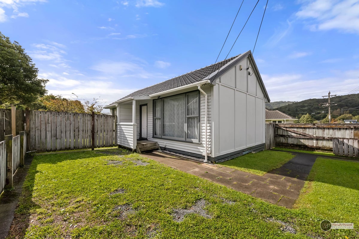 4 SPEEDY Street, Stokes Valley, Lower Hutt - Carousel 12