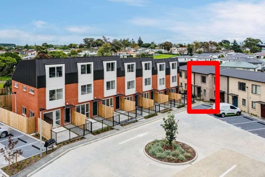 32 Timata Lane, Favona, Auckland - Carousel 1