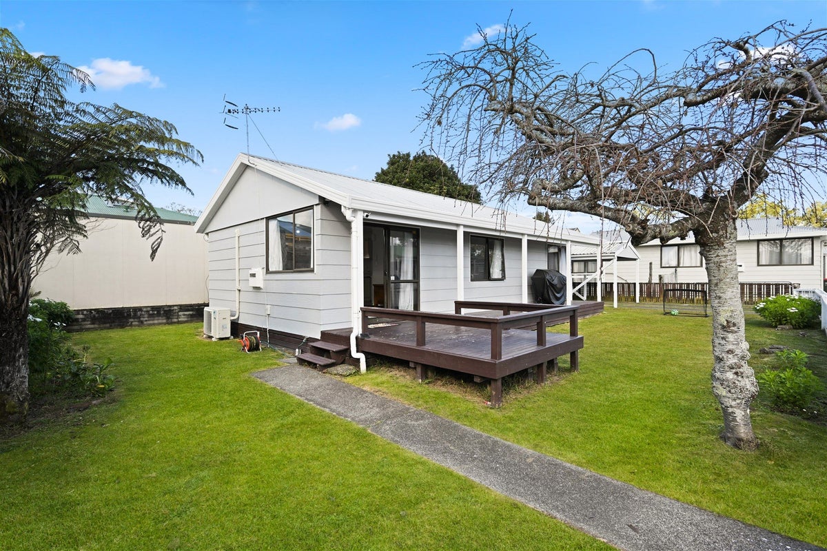 10B Claude Street, Fairfield, Hamilton - Carousel 1