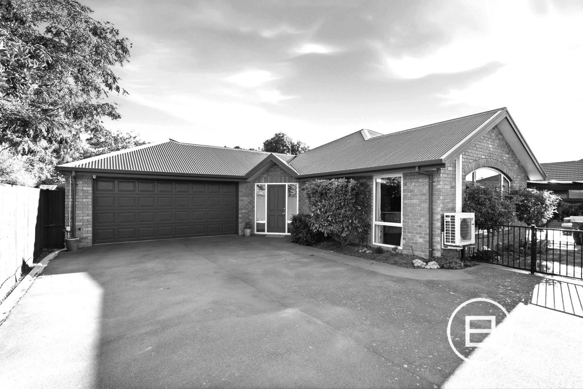 10 Highwood Lane, Burnside, Christchurch - Carousel 1