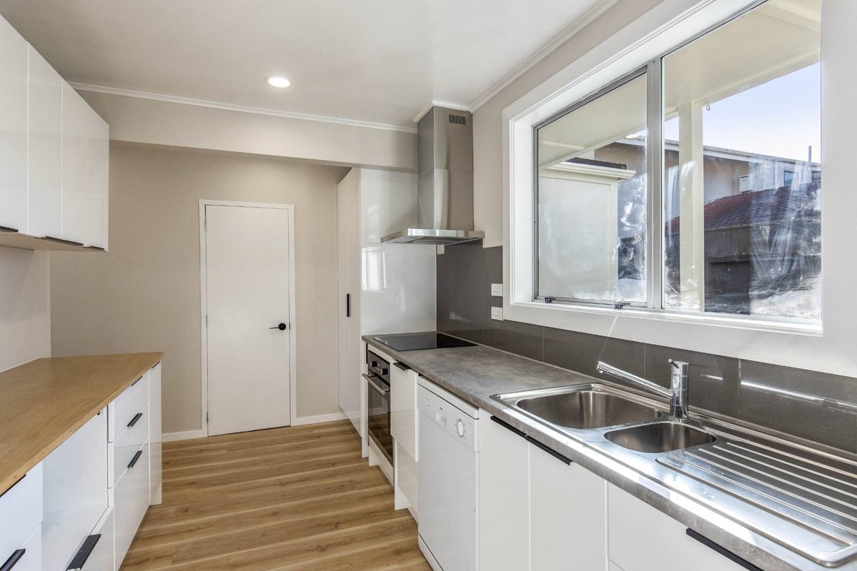 2/208 Manly Street, Paraparaumu Beach, Paraparaumu - Carousel 2