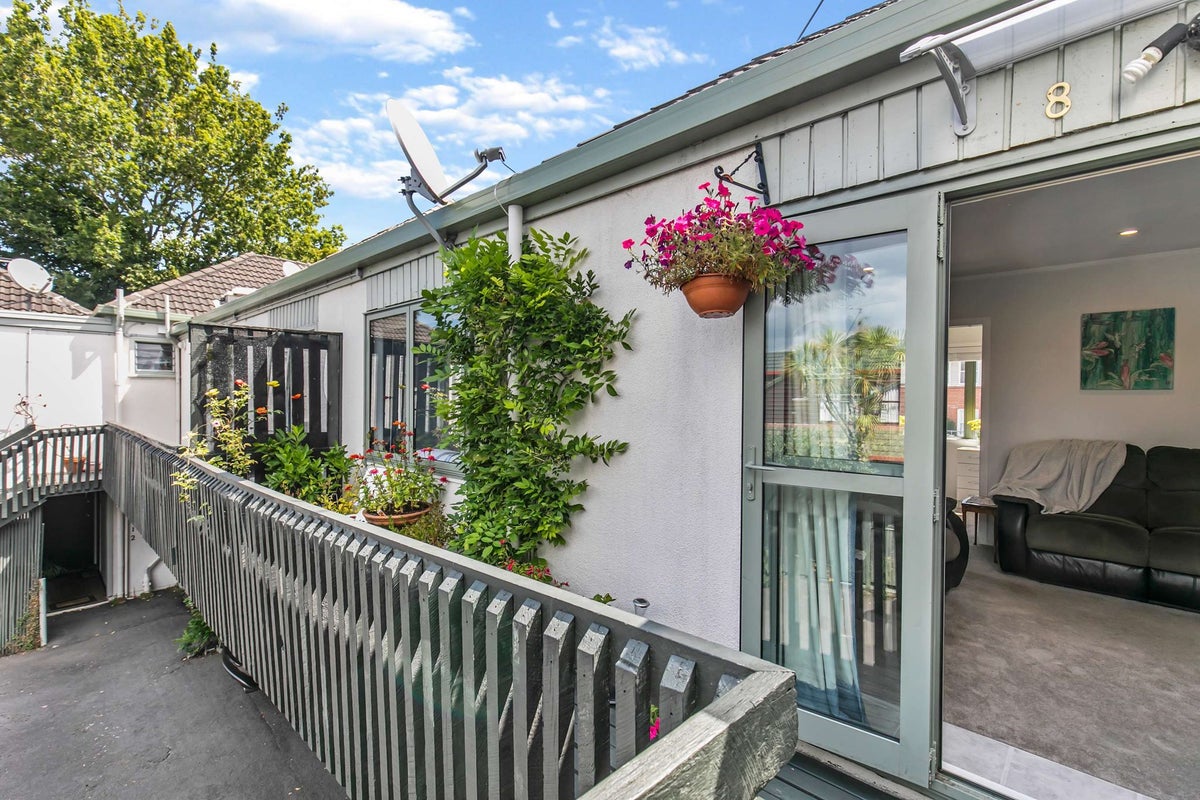 8/11 Owens Road, Epsom, Auckland - Carousel 1