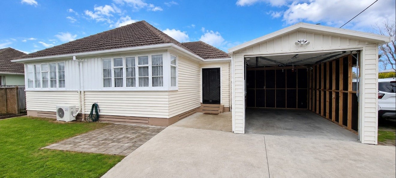 1A Pinfold Avenue, Hamilton East, Hamilton - Carousel 1