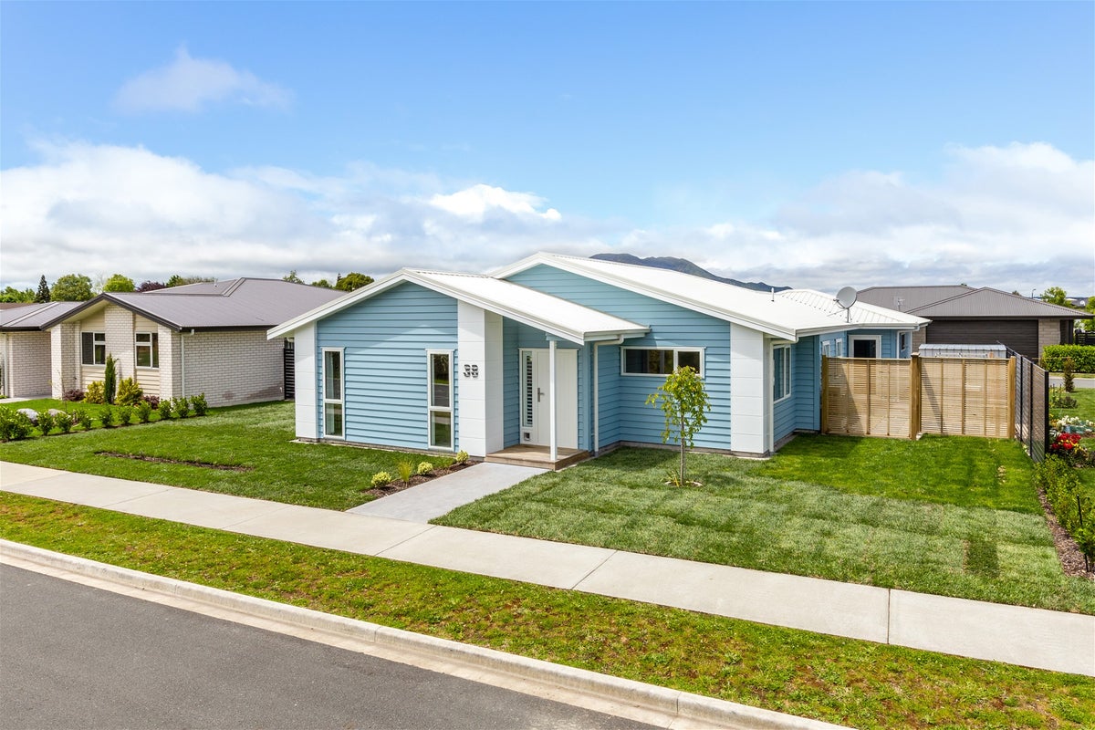 38 Noumea Drive, Rangatira Park, Taupo - Carousel 1
