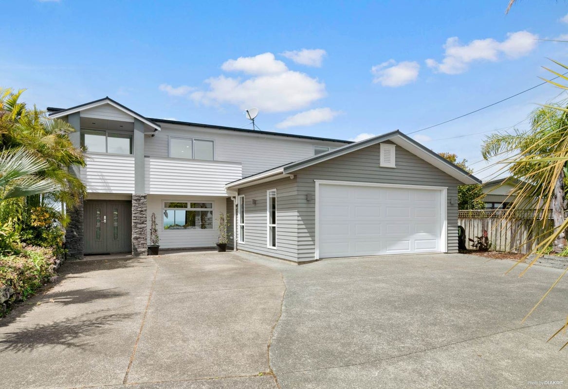 1003 Whangaparaoa Road, Matakatia, Whangaparaoa - Carousel 2