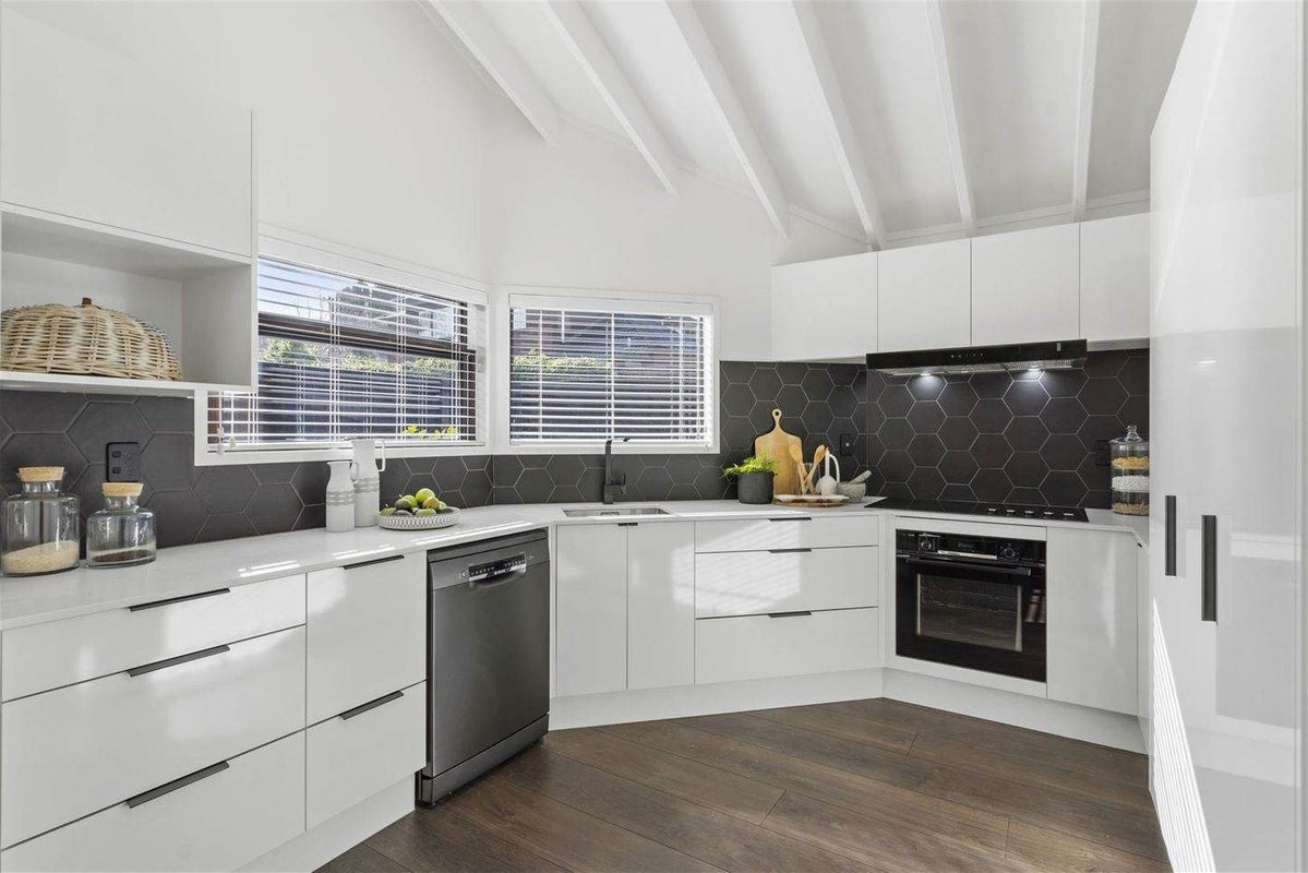 2/88 King George Avenue, Epsom, Auckland - Carousel 2