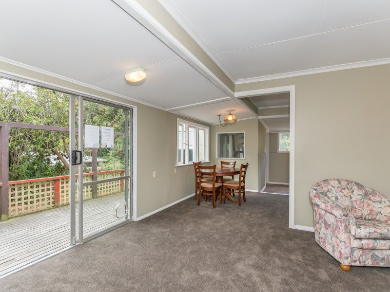 164 Kahukura Avenue, Waitarere Beach, Levin - Carousel 2