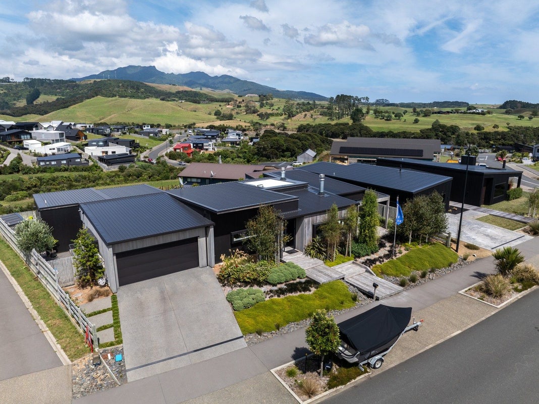 46 Rangitahi Road, Raglan, Raglan - Carousel 1