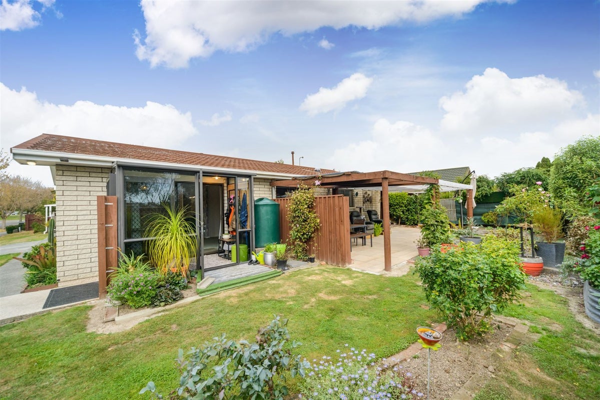 49 Chippendale Crescent, Highbury, Palmerston North - Carousel 1