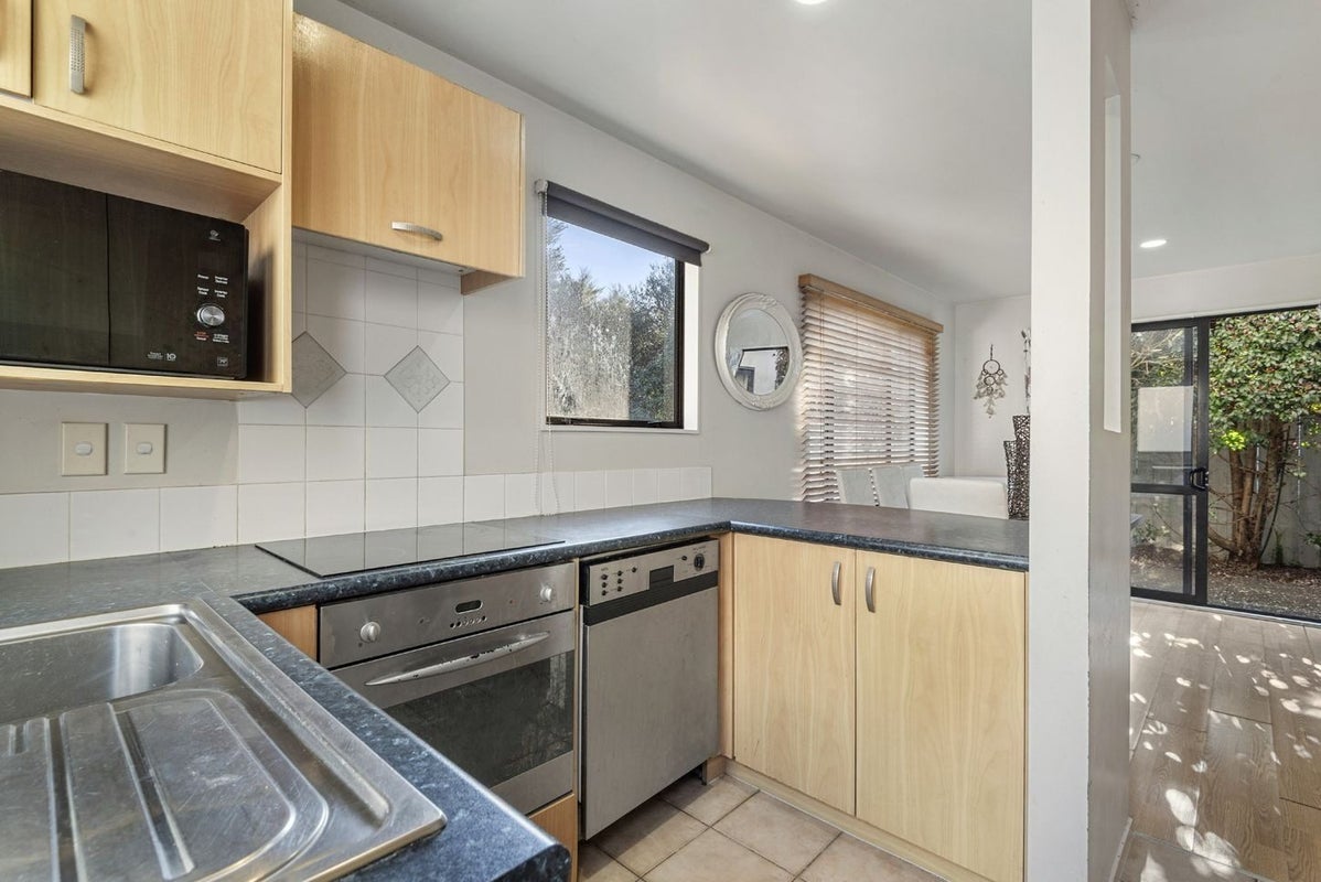 56/17 Georgia Terrace, Albany, Auckland - Carousel 2