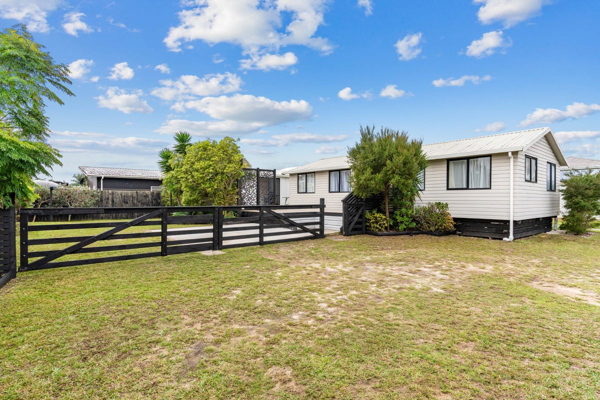 42 Norfolk Drive, Mangawhai Heads, Mangawhai - Carousel 1