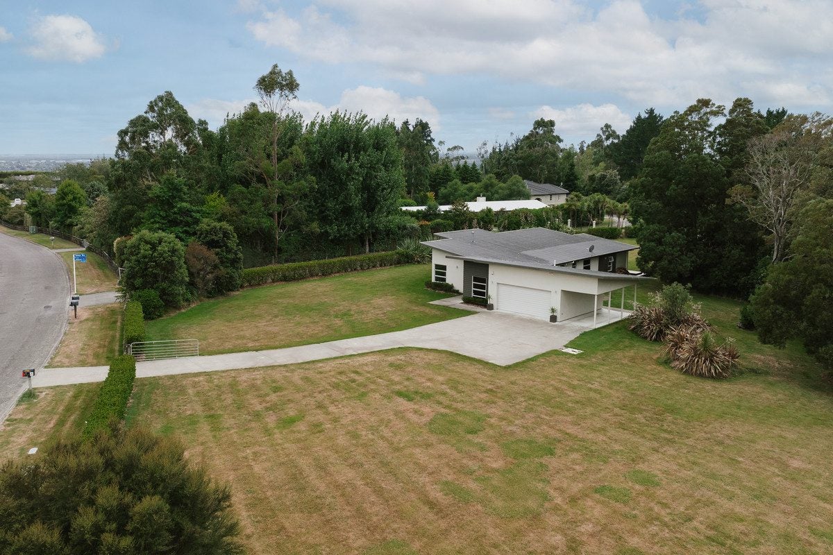 8 Titirangi Drive, Fitzherbert, Palmerston North - Carousel 29