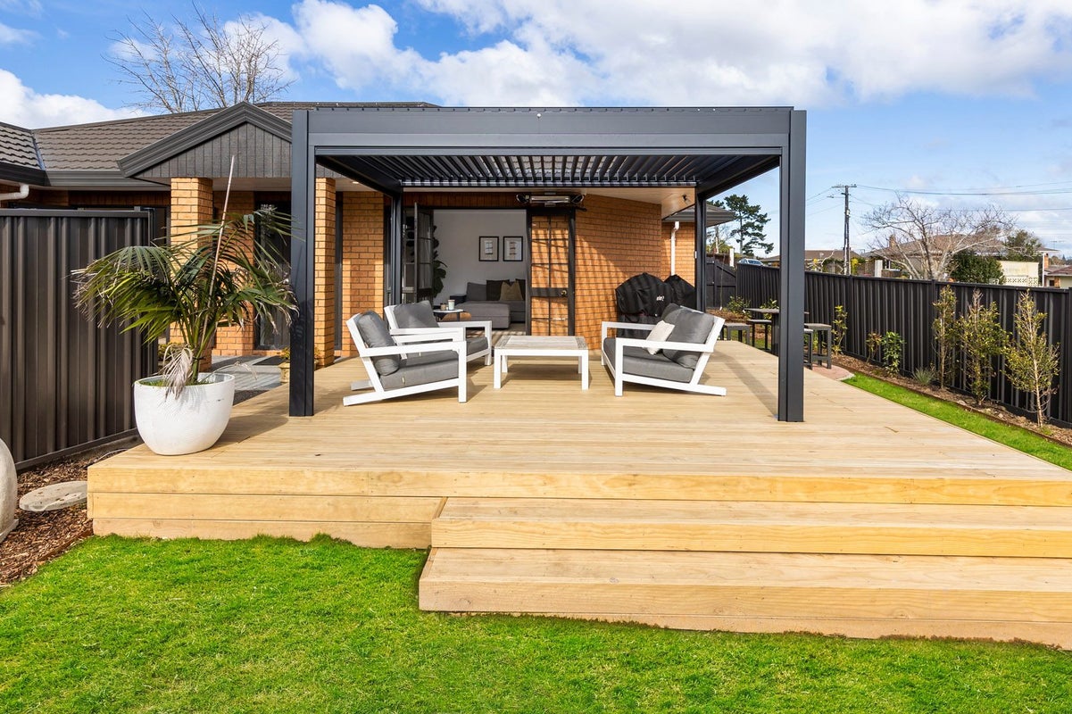 60 Smale Street, Point Chevalier, Auckland - Carousel 1