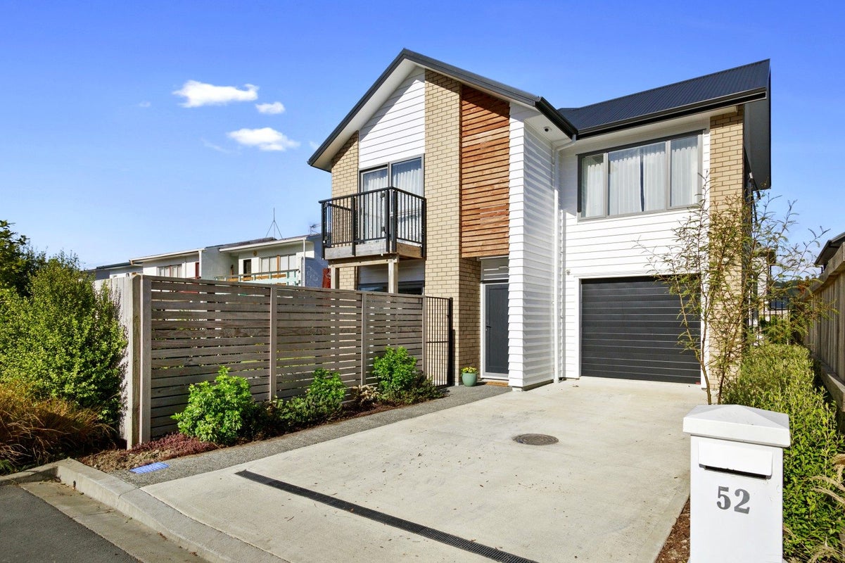 52 Ruahine Street, Trentham, Upper Hutt - Carousel 2