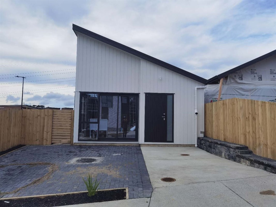76 Biokovo Street, Massey, Auckland - Carousel 1