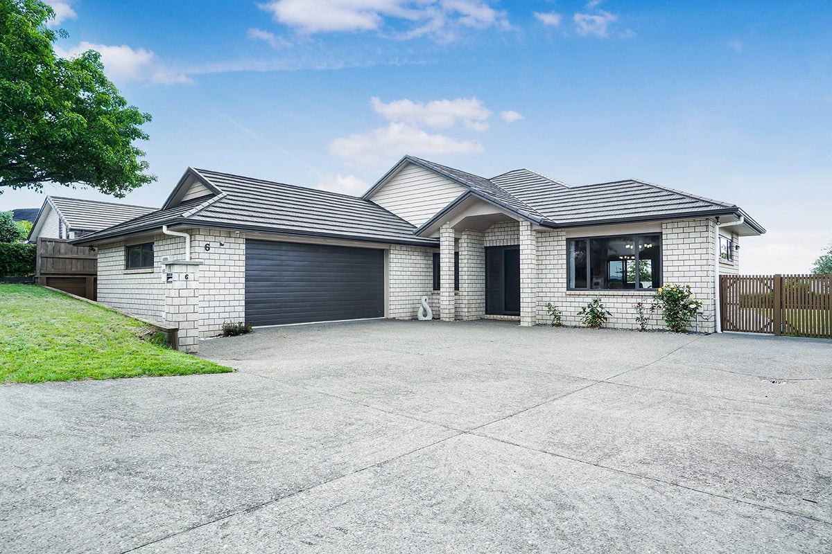 6 Highview Court, Flagstaff, Hamilton - Carousel 1