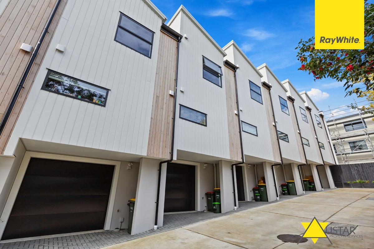 3/5 Dellwood Avenue, Henderson, Auckland - Carousel 15