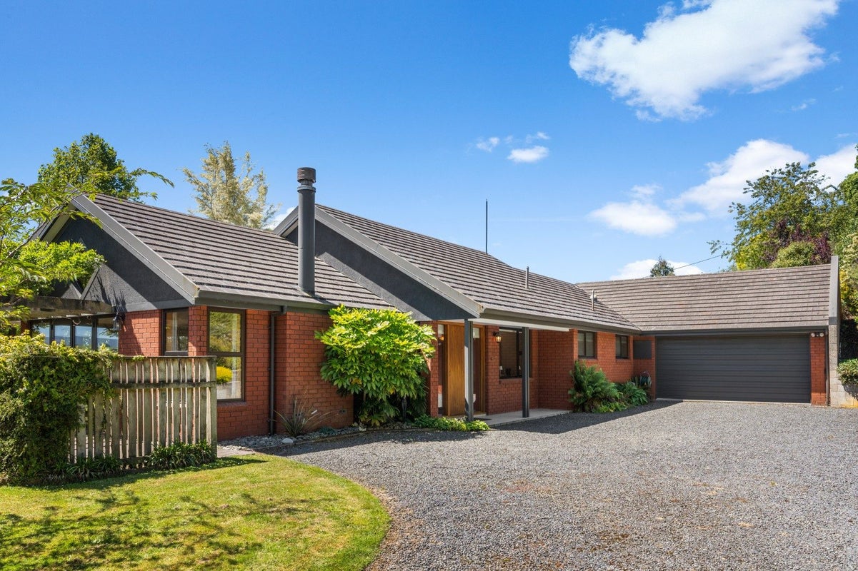 22 Greenhithe Street, Waihola, Milton - Carousel 1