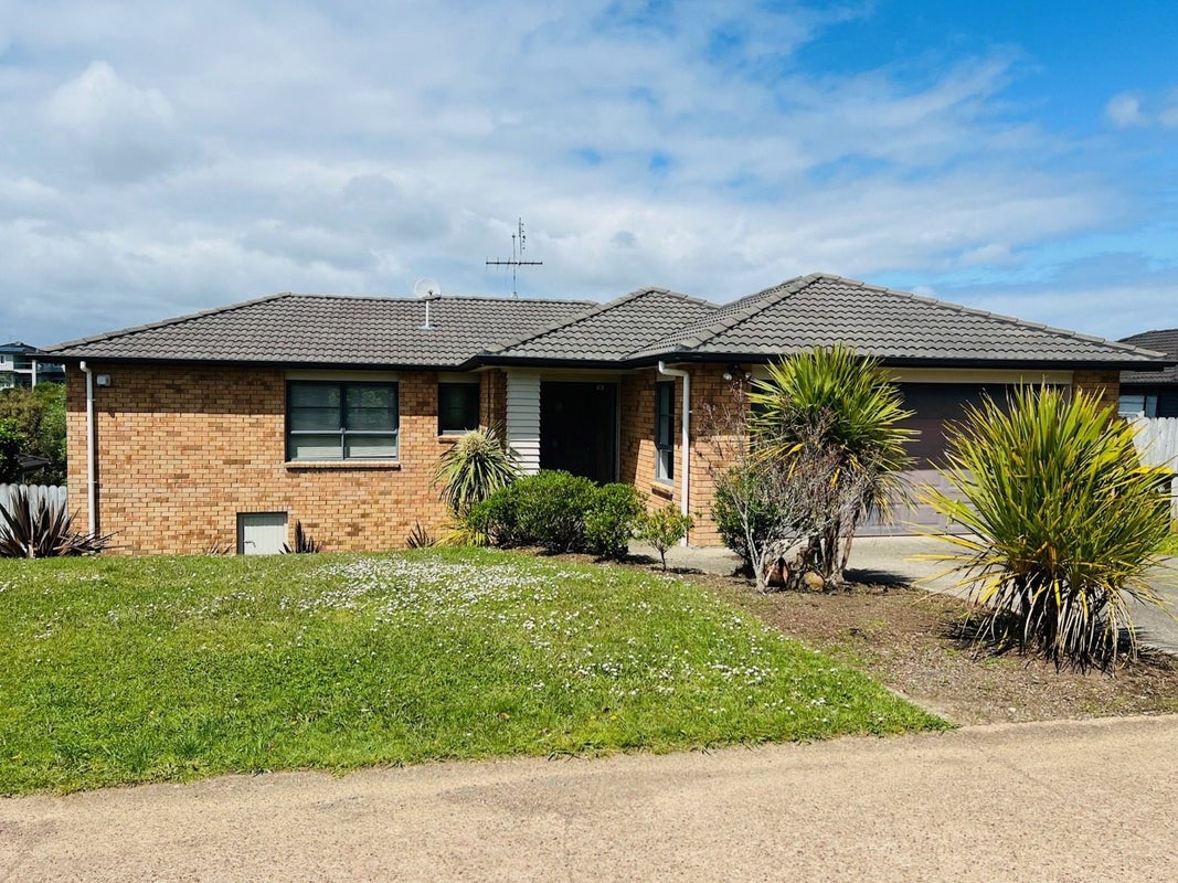 30 Toomer Place, Beachlands, Auckland - Carousel 20