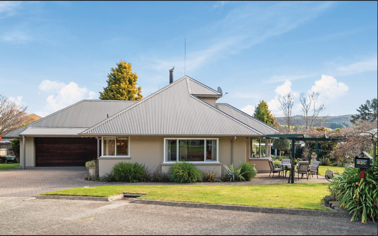 82C Kawaha Point Road, Kawaha Point, Rotorua - Carousel 1
