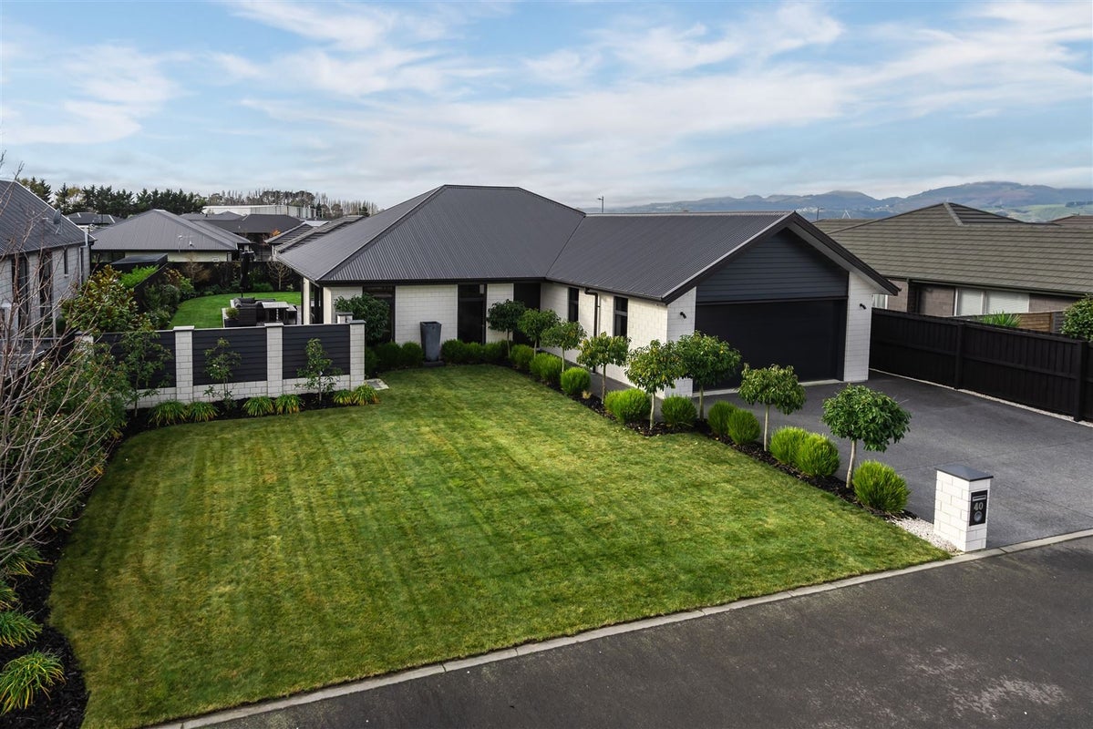 40 Luxembourg Crescent, Halswell, Christchurch - Carousel 2