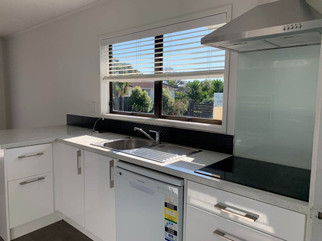 19 Purata Place, Mangere Bridge, Auckland - Carousel 2