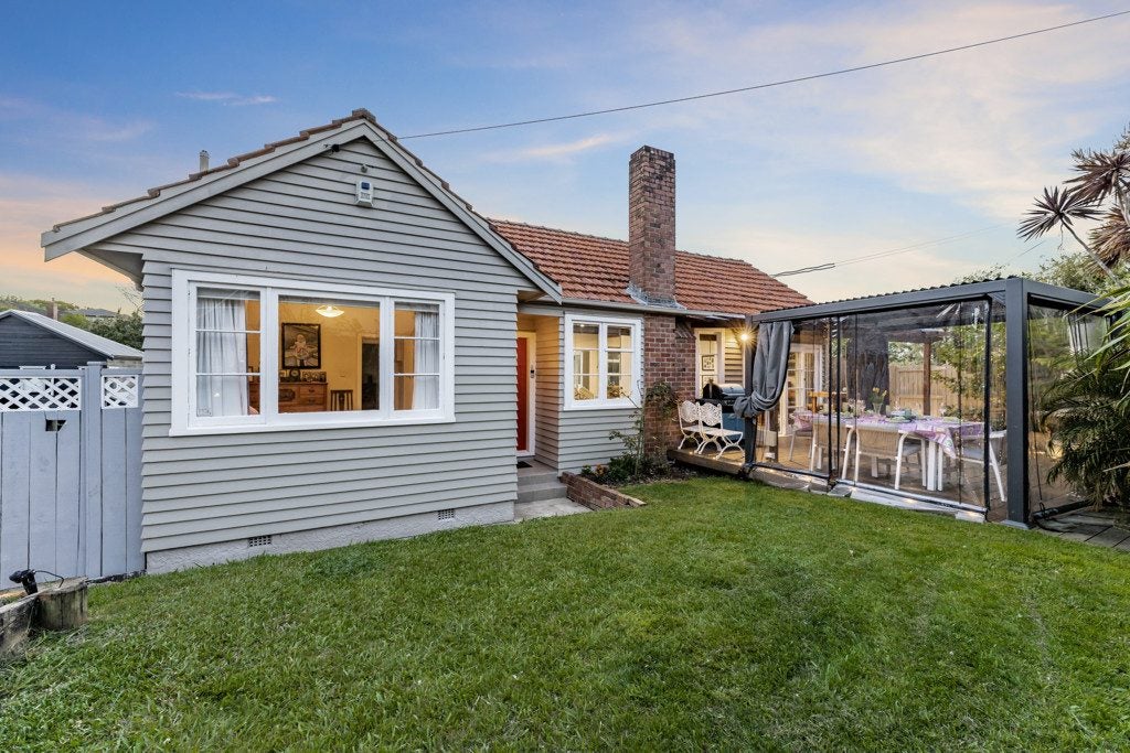 44 Meadowbank Road, Meadowbank, Auckland - Carousel 1