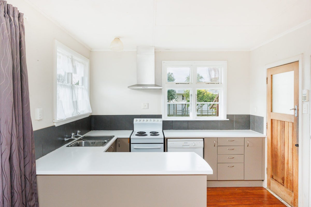 189 Maxwells Line, Awapuni, Palmerston North - Carousel 2