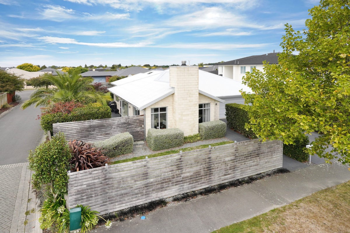 42 Globe Bay Drive, Templeton, Christchurch - Carousel 2
