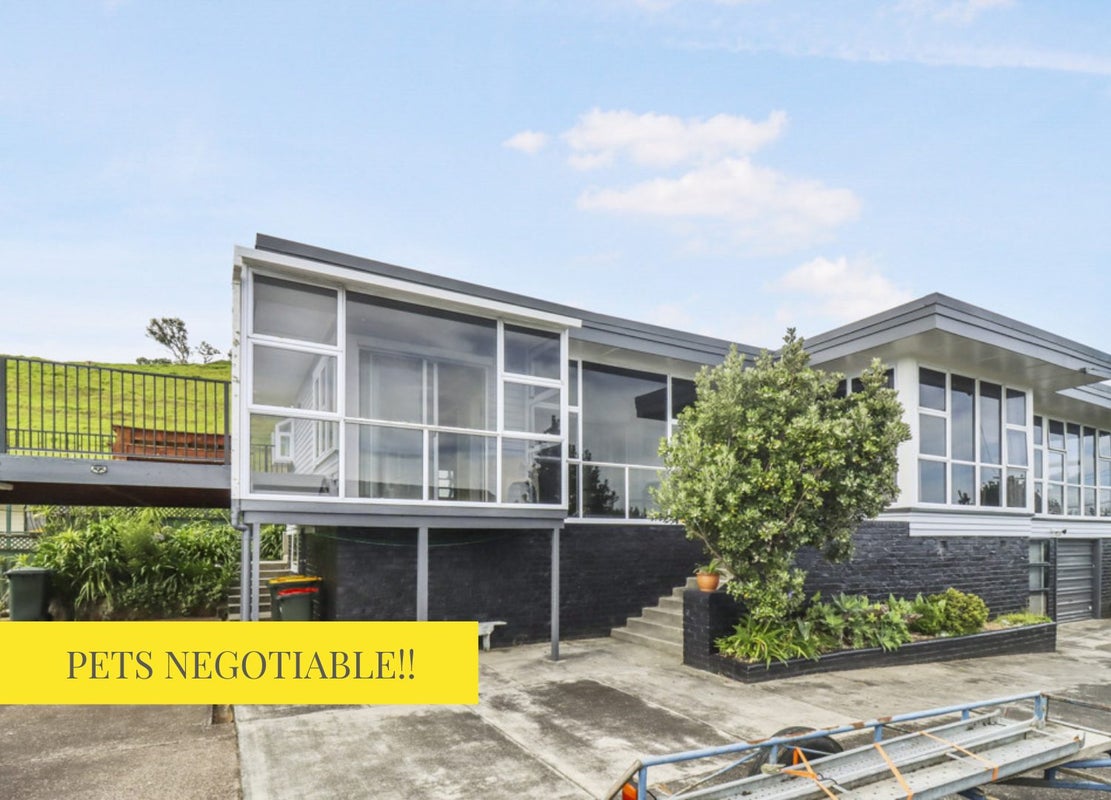 31 Scott Avenue, Mangere Bridge, Auckland - Carousel 1