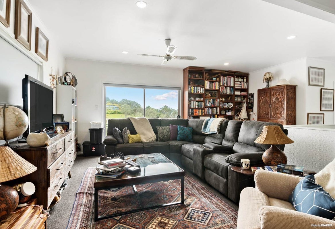 65 Churchill Road, Murrays Bay, Auckland - Carousel 2