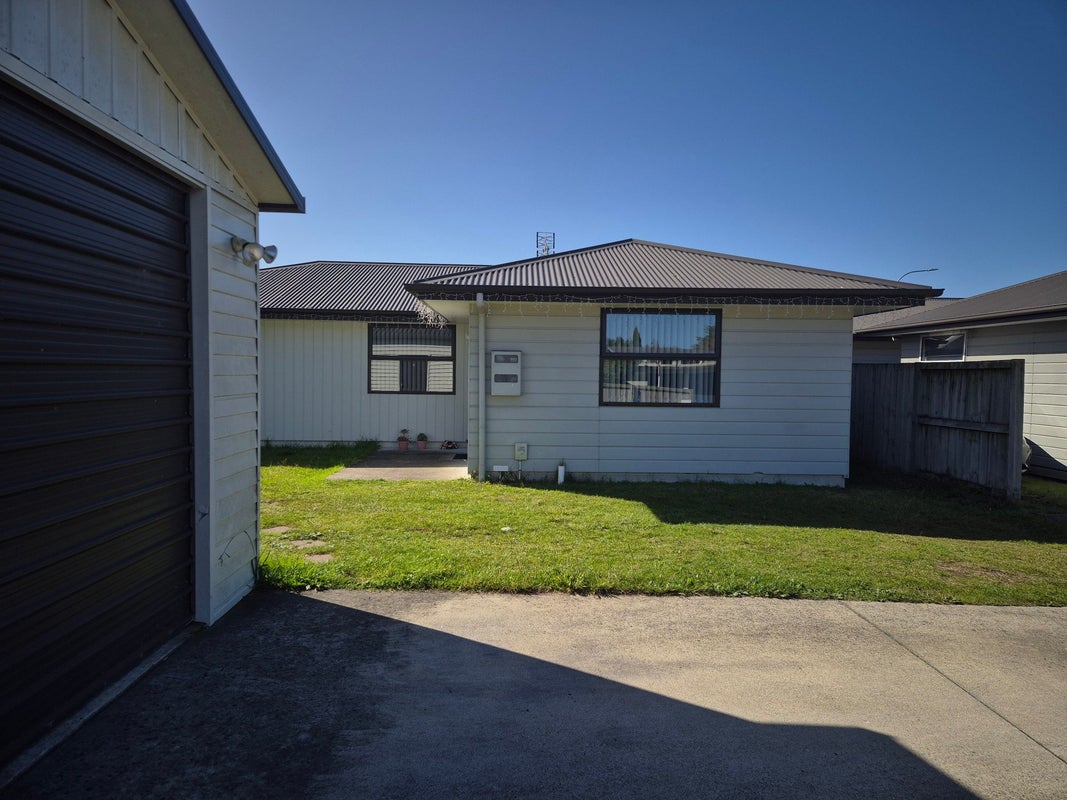 41 Springfield Crescent, Enderley, Hamilton - Carousel 1