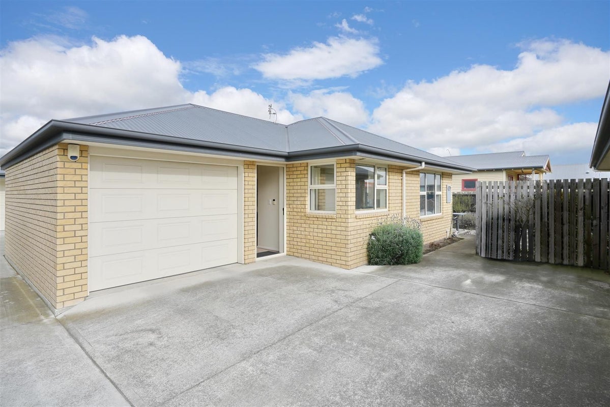 2/353 Main South Road, Hornby, Christchurch - Carousel 1