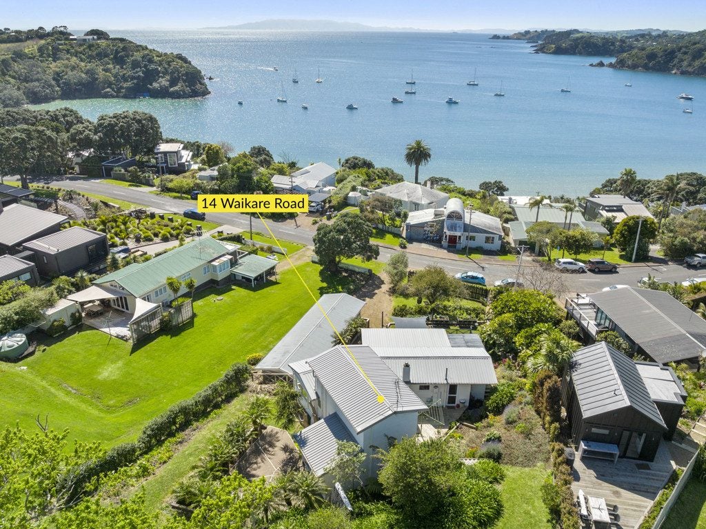 14 Waikare Road, Oneroa, Waiheke Island - Carousel 2