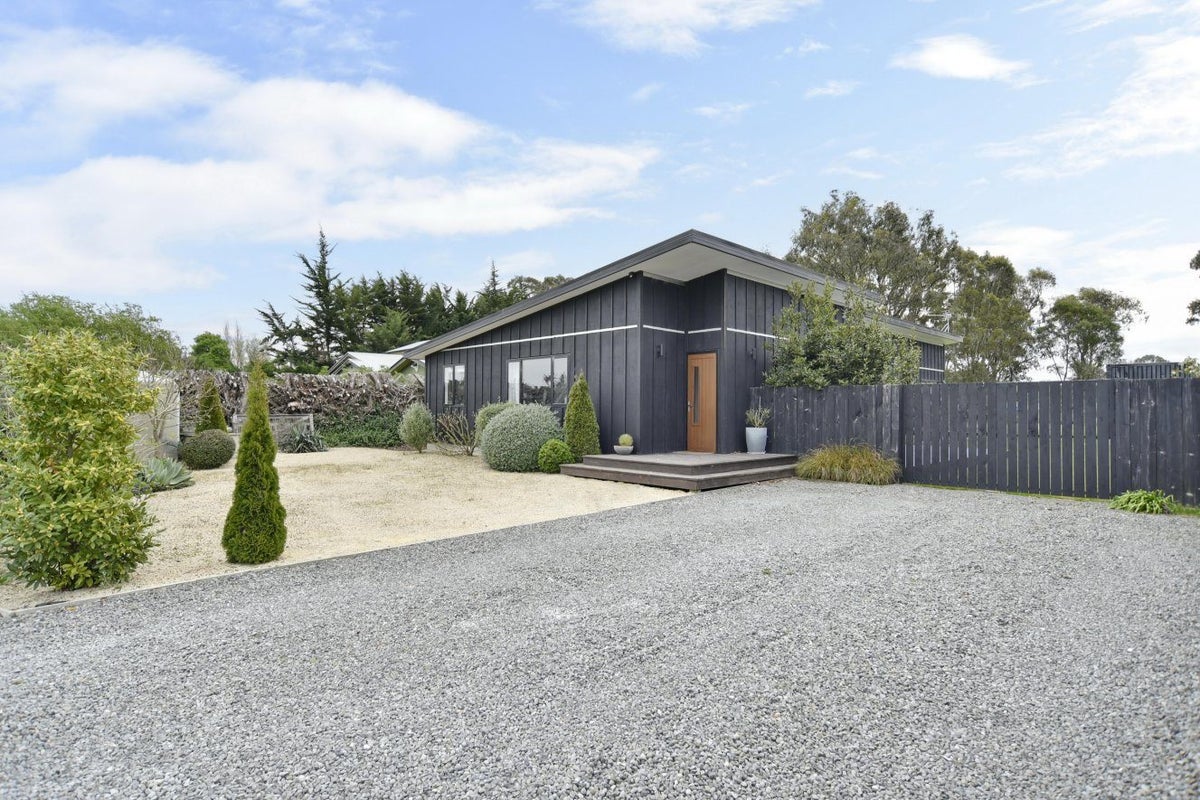 31 Canterbury Street, Ashley, Rangiora - Carousel 1