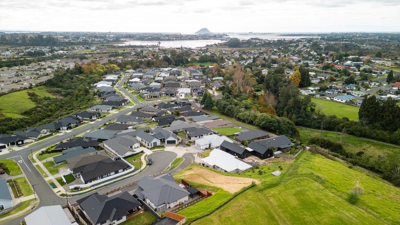33 Pinkerton Place, Ohauiti, Tauranga - Carousel 1