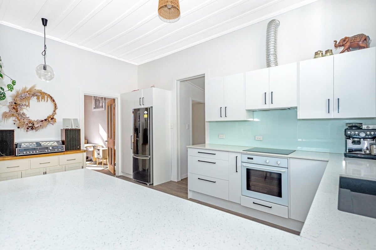 6 Cook Street, Te Hapara, Gisborne - Carousel 2