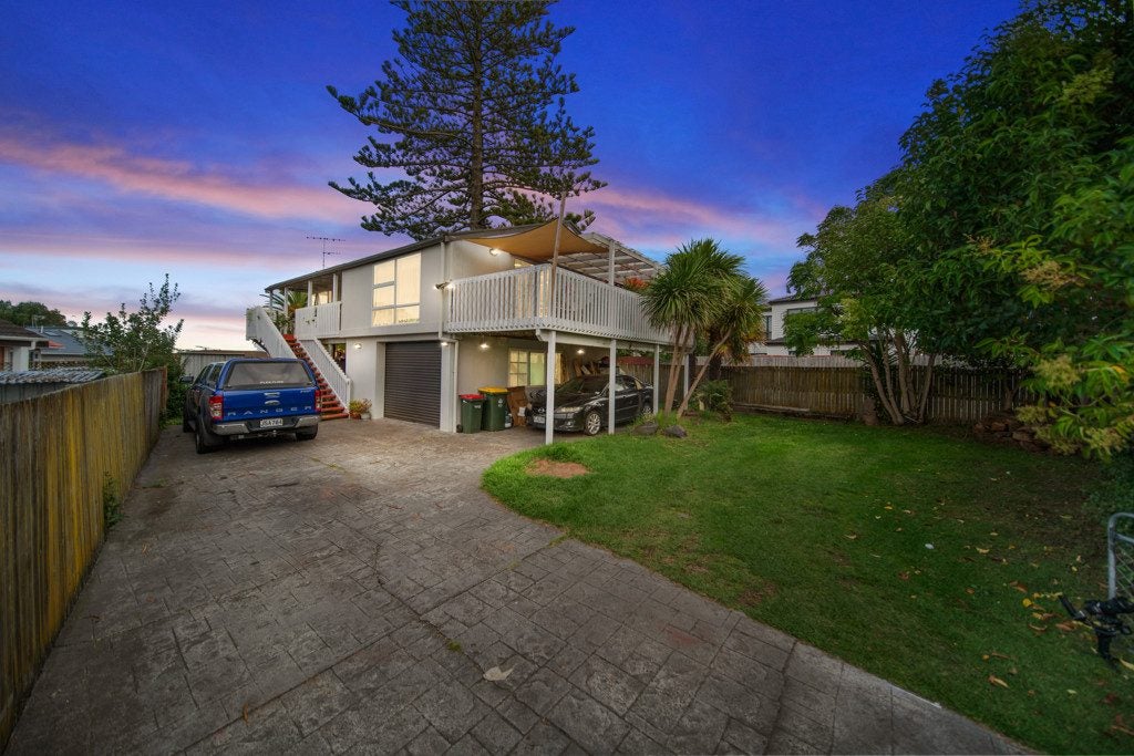 1/23 Beihlers Road, Weymouth, Auckland - Carousel 1