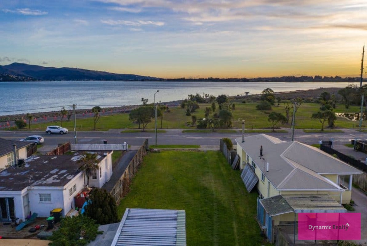 403 Estuary Road, South New Brighton, Christchurch - Carousel 1