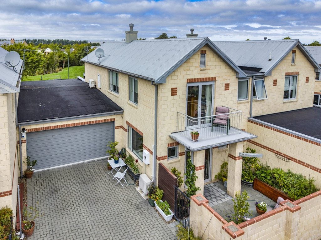 10 Waterford Avenue, Northwood, Christchurch - Carousel 2
