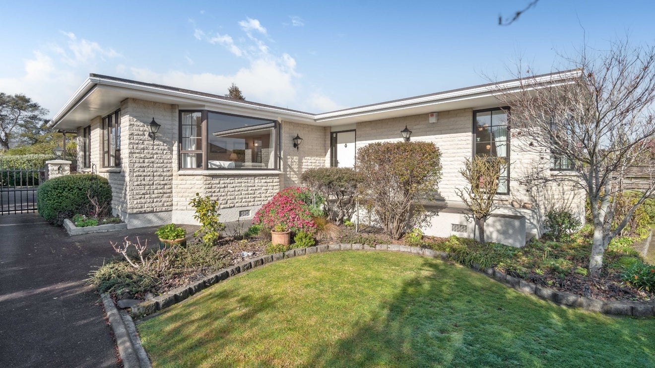86 Titoki Street, Lansdowne, Masterton - Carousel 1
