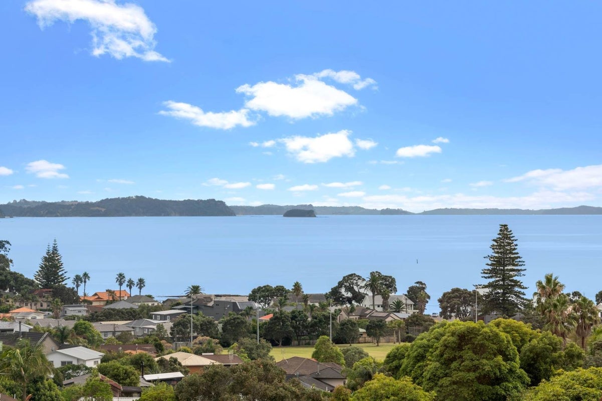 7/96 William Bayes Place, Red Beach, Whangaparaoa - Carousel 2