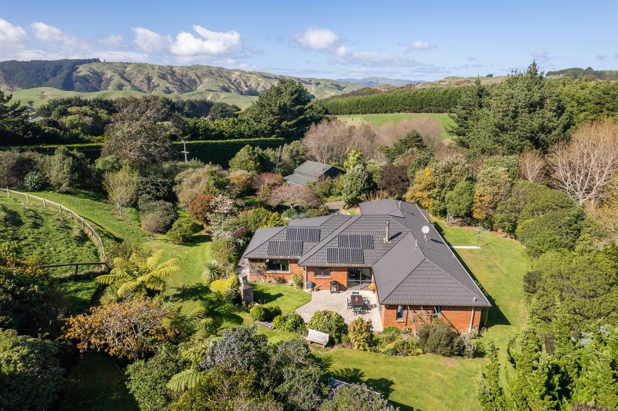 61 Coroglen Rise, Pukerua Bay, Porirua - Carousel 1