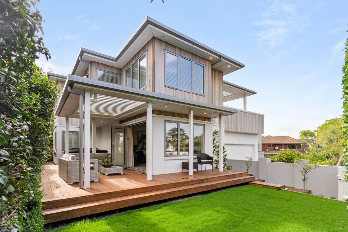 19 Clarendon Road, St Heliers, Auckland - Carousel 1