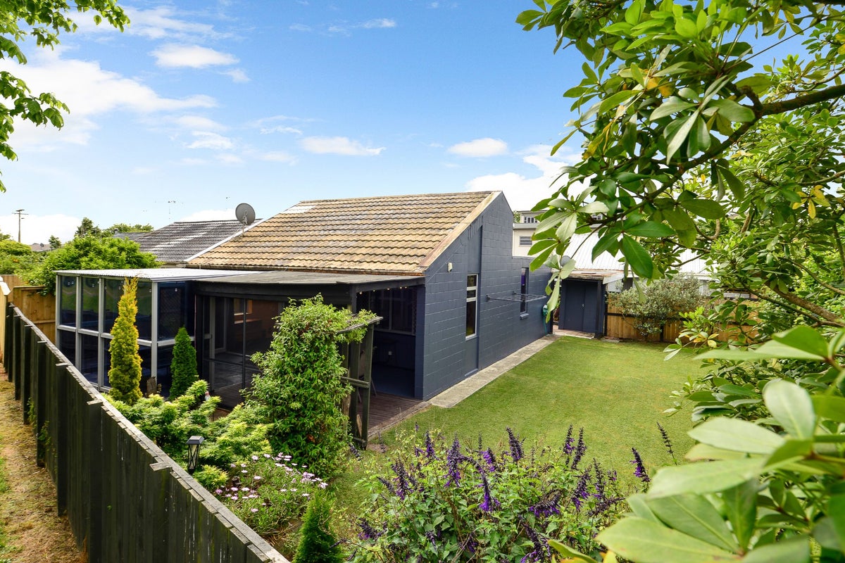 4/123 Queens Avenue, Frankton, Hamilton - Carousel 1