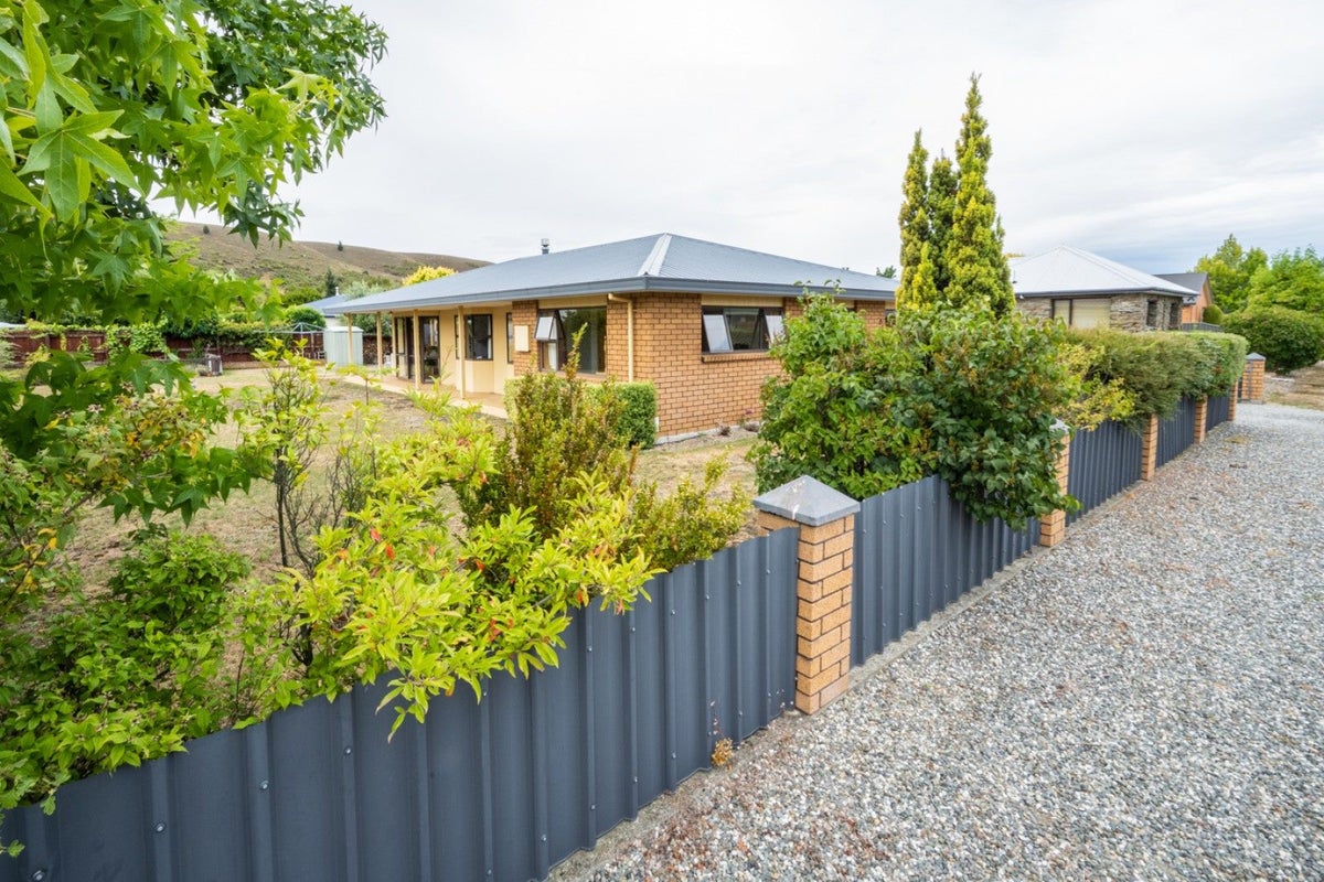 70 Fache Street, Clyde, Clyde - Carousel 14
