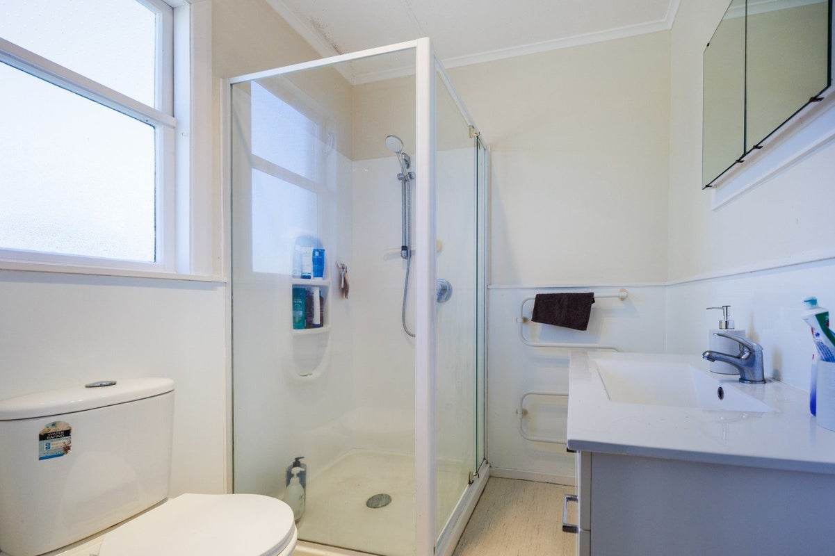 1/106 Linton Street, West End, Palmerston North - Carousel 28